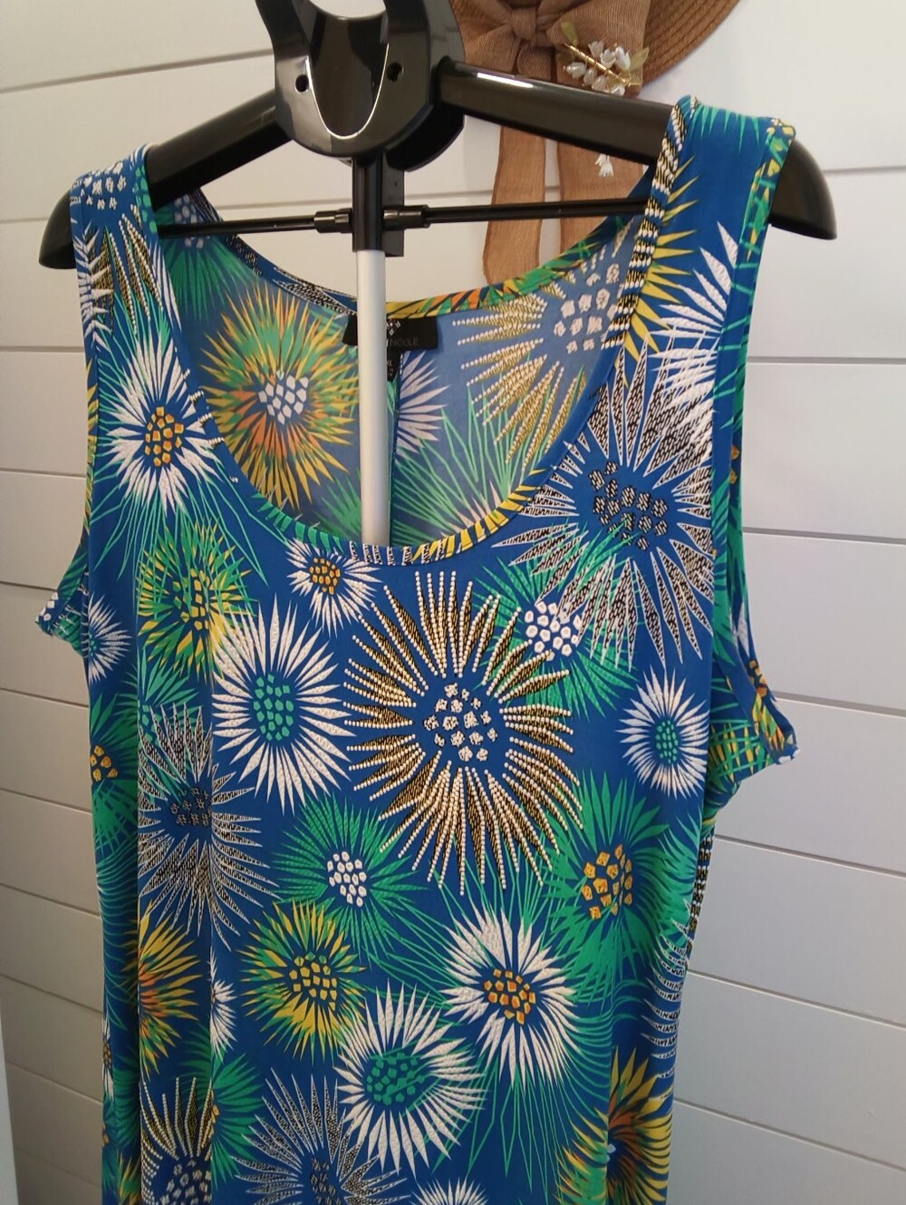 Ronni Nicole Sunburst design textured maxi dress, XXL** - Picture 2 of 7